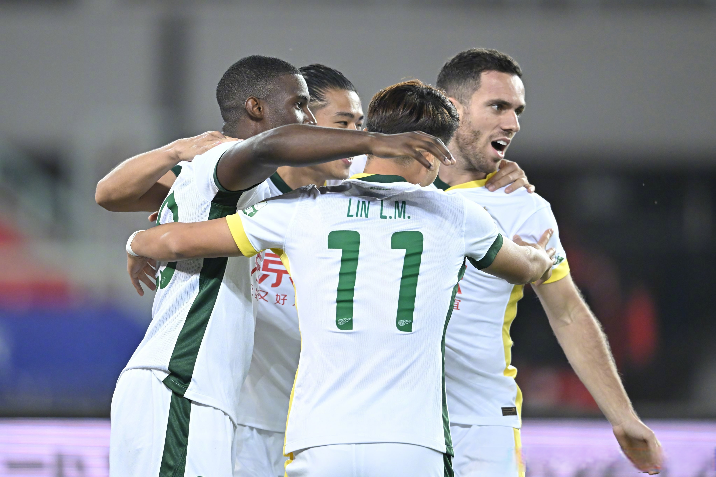 开云平台-赛地聚焦:中超加时末段热度飙升,北京国安再遭质疑,更衣室稳定,阵容厚度经受考验的简单介绍